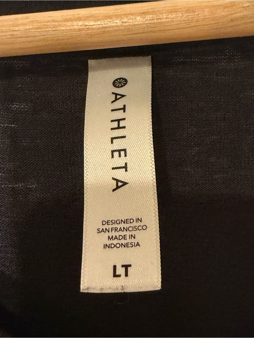 Athleta Breezy Scoop V-Neck Tee Black Short Sleeve Knit Size LT - Picture 3 of 3